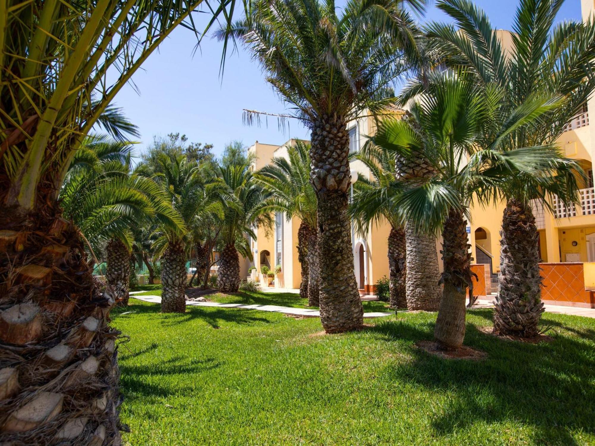 Lively In Andaluc A With Large Pool